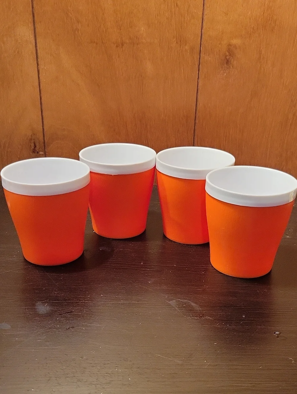 Vintage New Mar Inc 4 Orange Yellow and  White Acrylic Dinnerware Plates 4 Cups